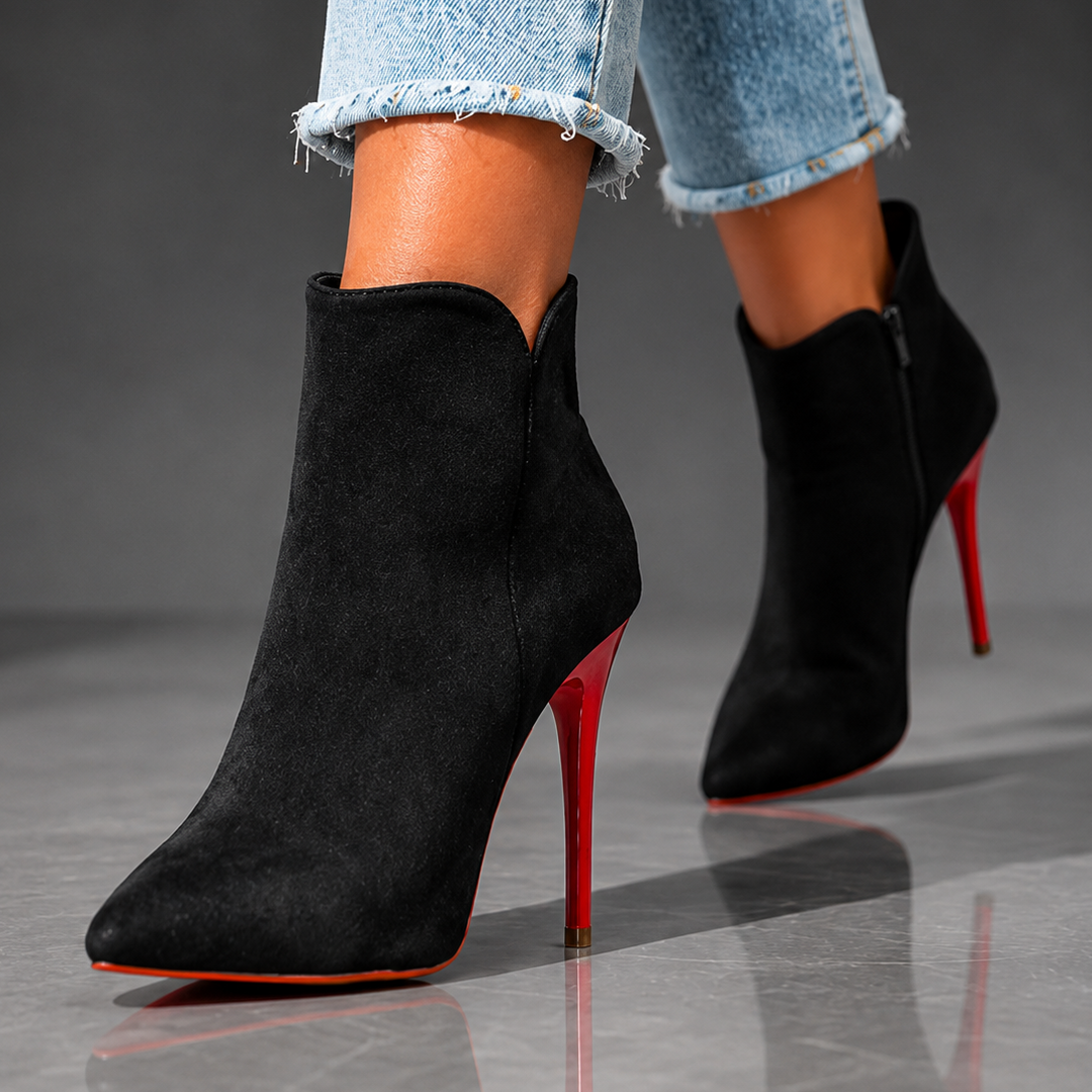 Camila | Women&