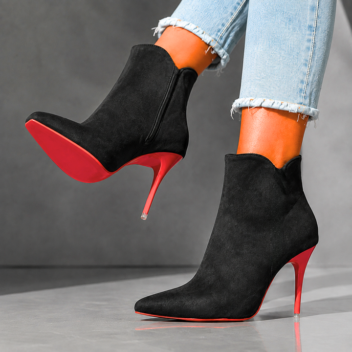 Camila | Women&