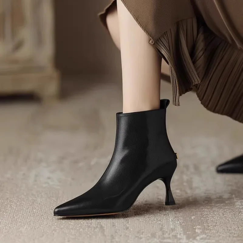 Maja | Luxe Kitten Boots