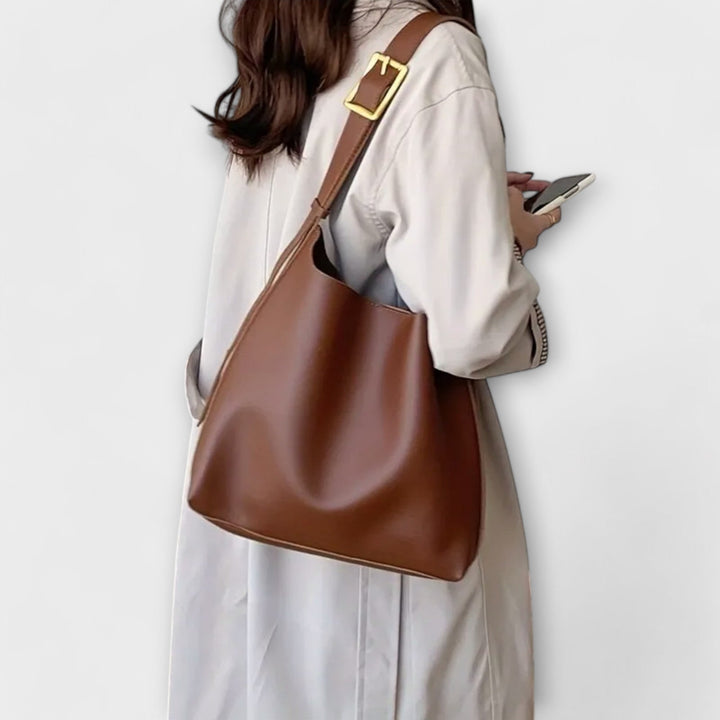 Yrla | Timeless Shoulder Bag