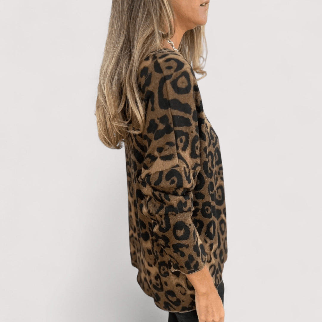 Cassidy |  Lightweight Top with Leopard Print and Breathable Fabric